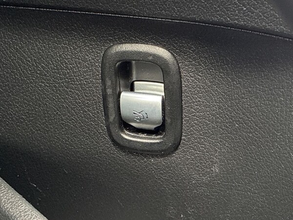 Used Mercedes-Benz C-Class 2023 for sale - 76157145: Photo 36
