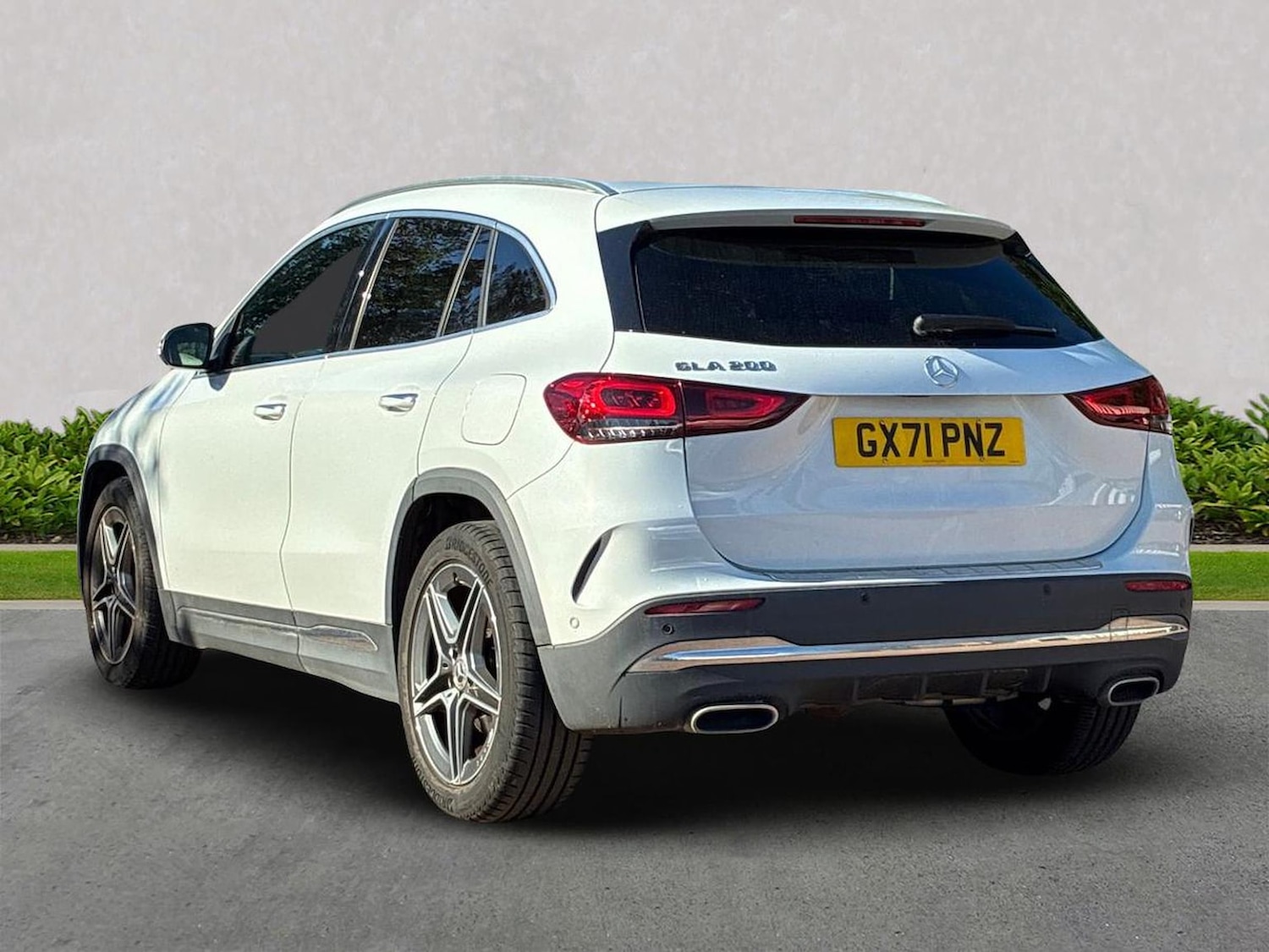 Used Mercedes-Benz GLA 2021 for sale - 76127261: Photo 2