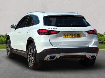 Used Mercedes-Benz GLA 2023 for sale - 76037206: Photo 2