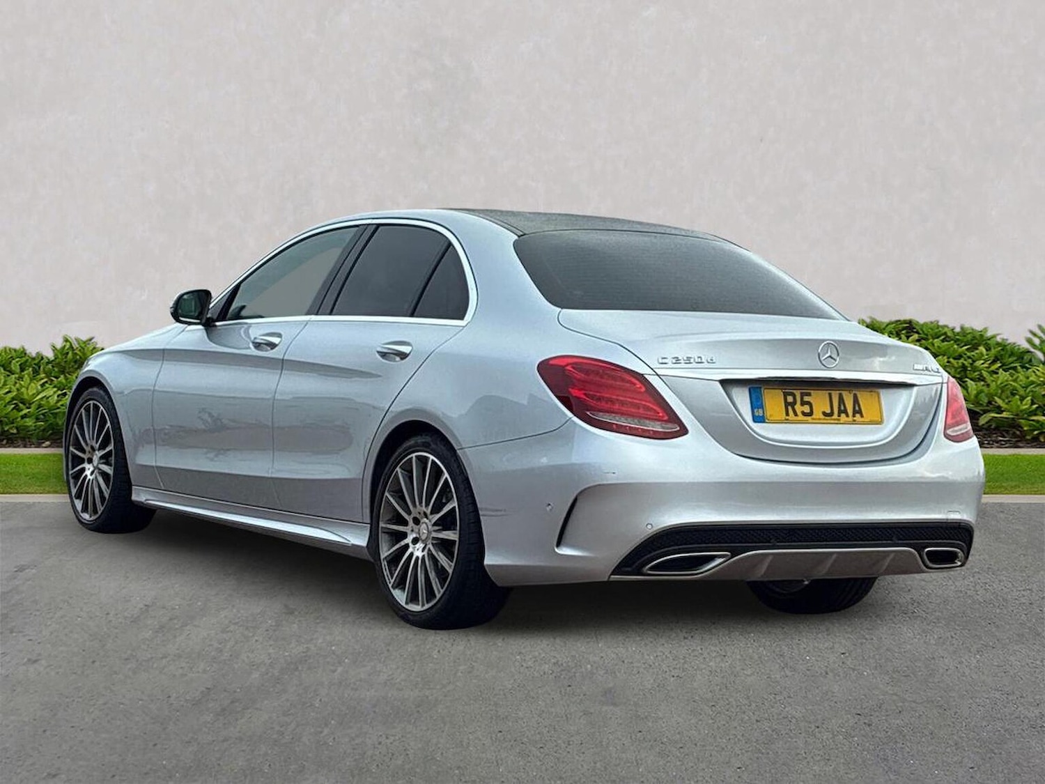 Used Mercedes-Benz C Class 2016 for sale - 76264385: Photo 3