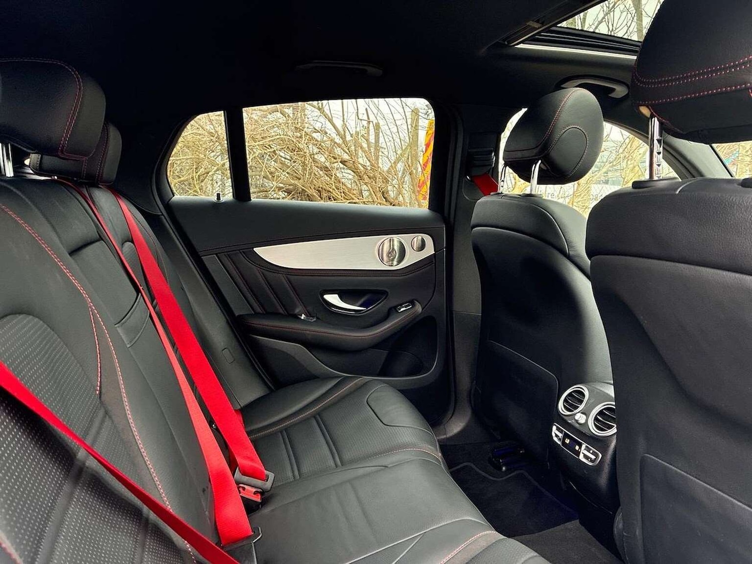 Used Mercedes-Benz GLC 2021 for sale - 77807321: Photo 16