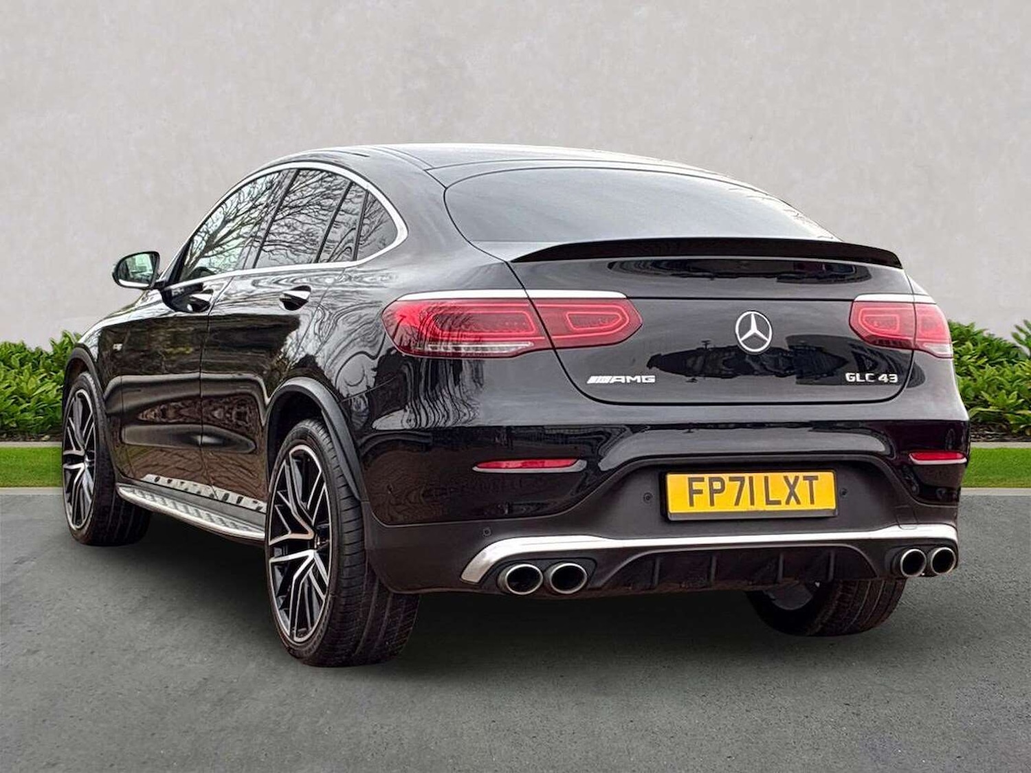 Used Mercedes-Benz GLC 2021 for sale - 77807321: Photo 2