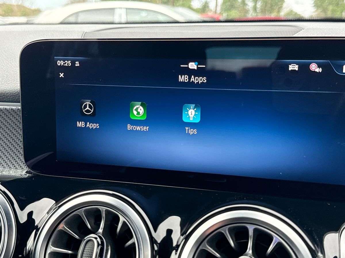 Used Mercedes-Benz GLB 2024 for sale - 78125245: Photo 12