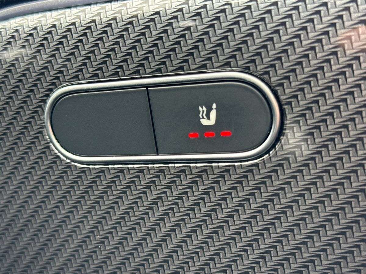 Used Mercedes-Benz GLB 2024 for sale - 78125245: Photo 30