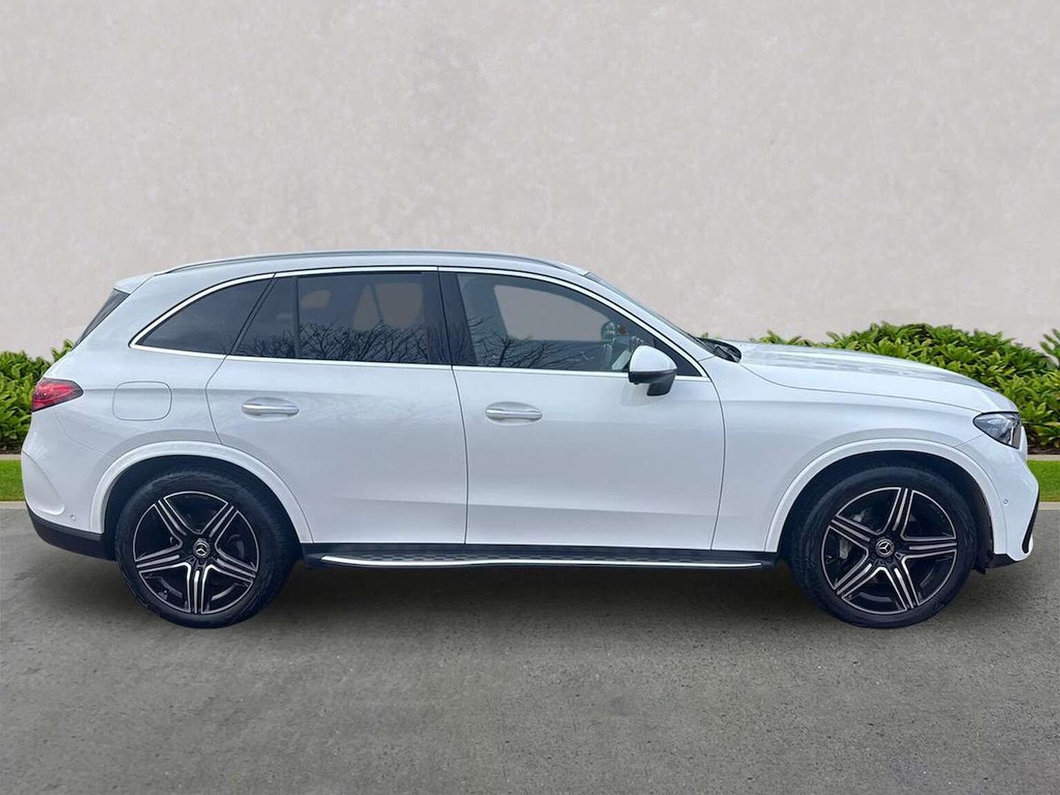 Used Mercedes-Benz GLC 2024 for sale - 77568651: Photo 3