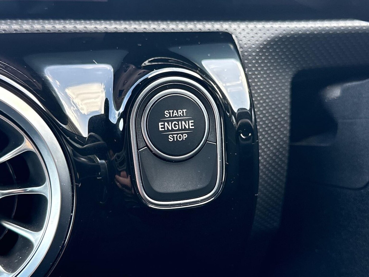 Used Mercedes-Benz CLA 2024 for sale - 76174250: Photo 40