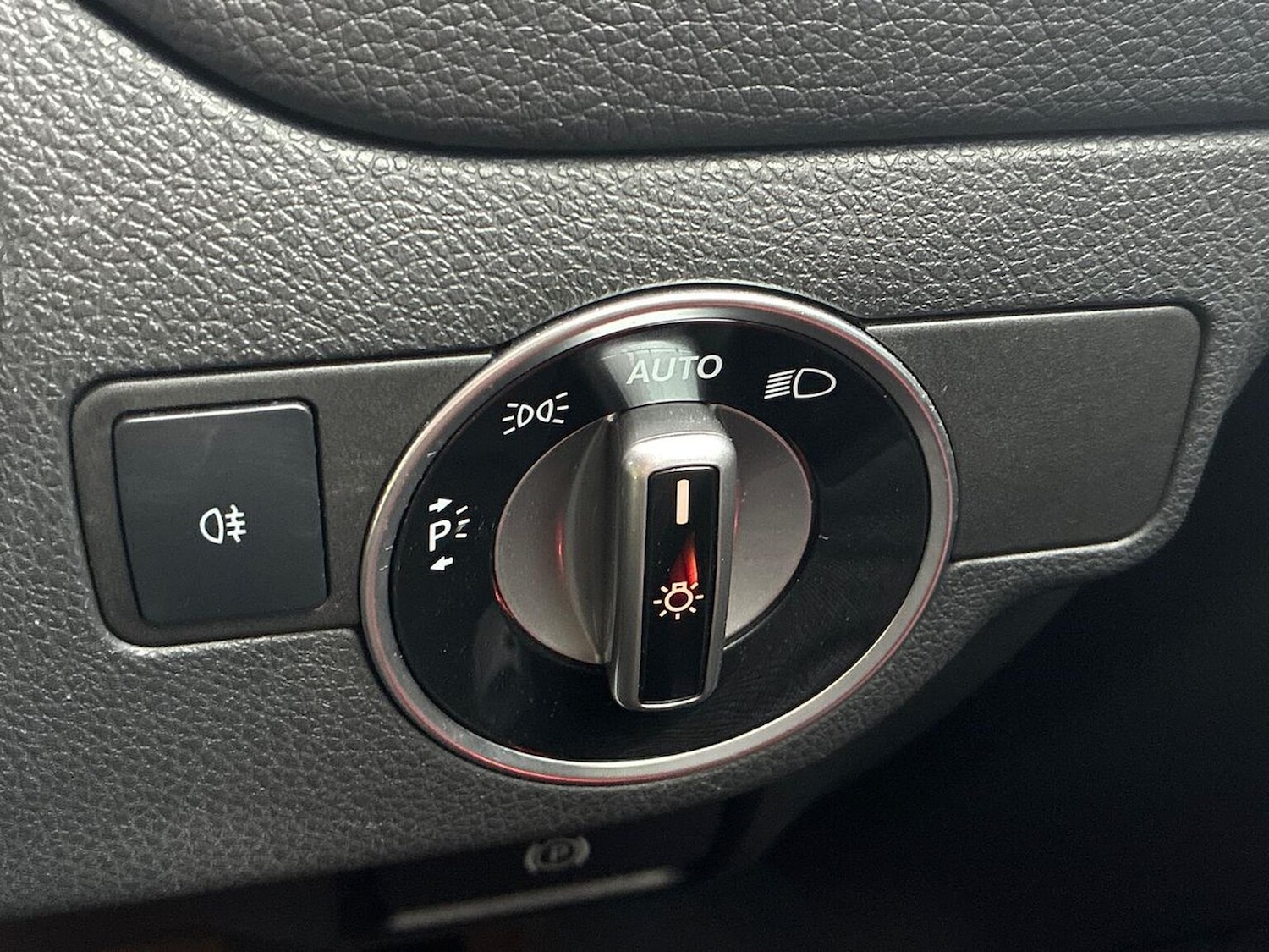 Used Mercedes-Benz GLA 2016 for sale - 76583219: Photo 22