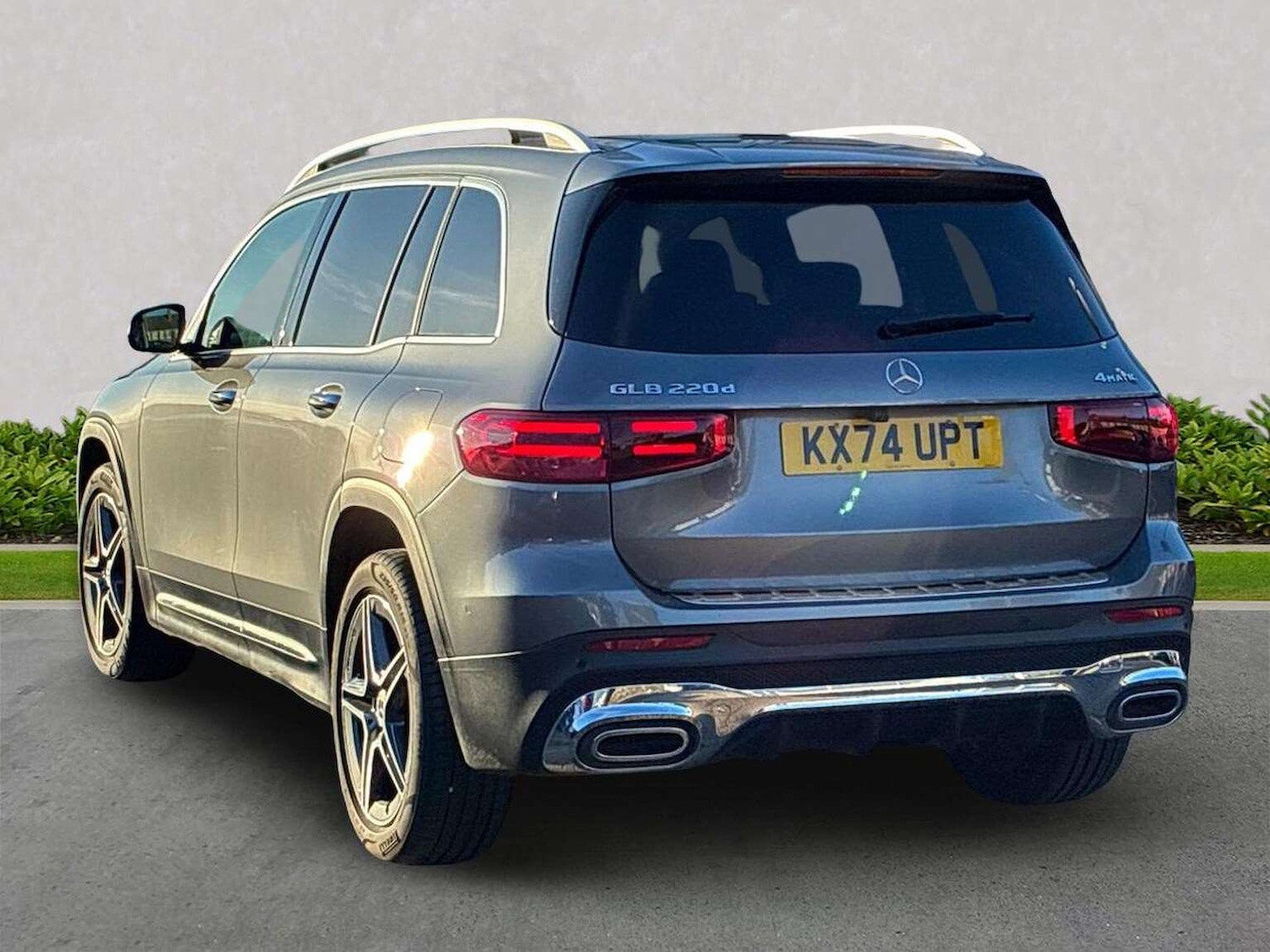 Used Mercedes-Benz GLB 2024 for sale - 77707457: Photo 2