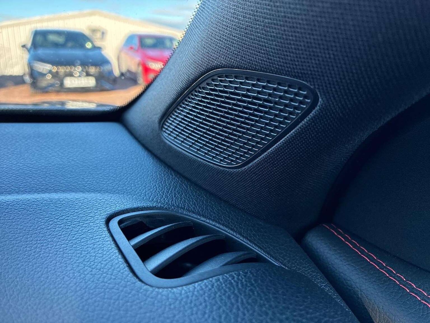 Used Mercedes-Benz GLB 2024 for sale - 77707457: Photo 31