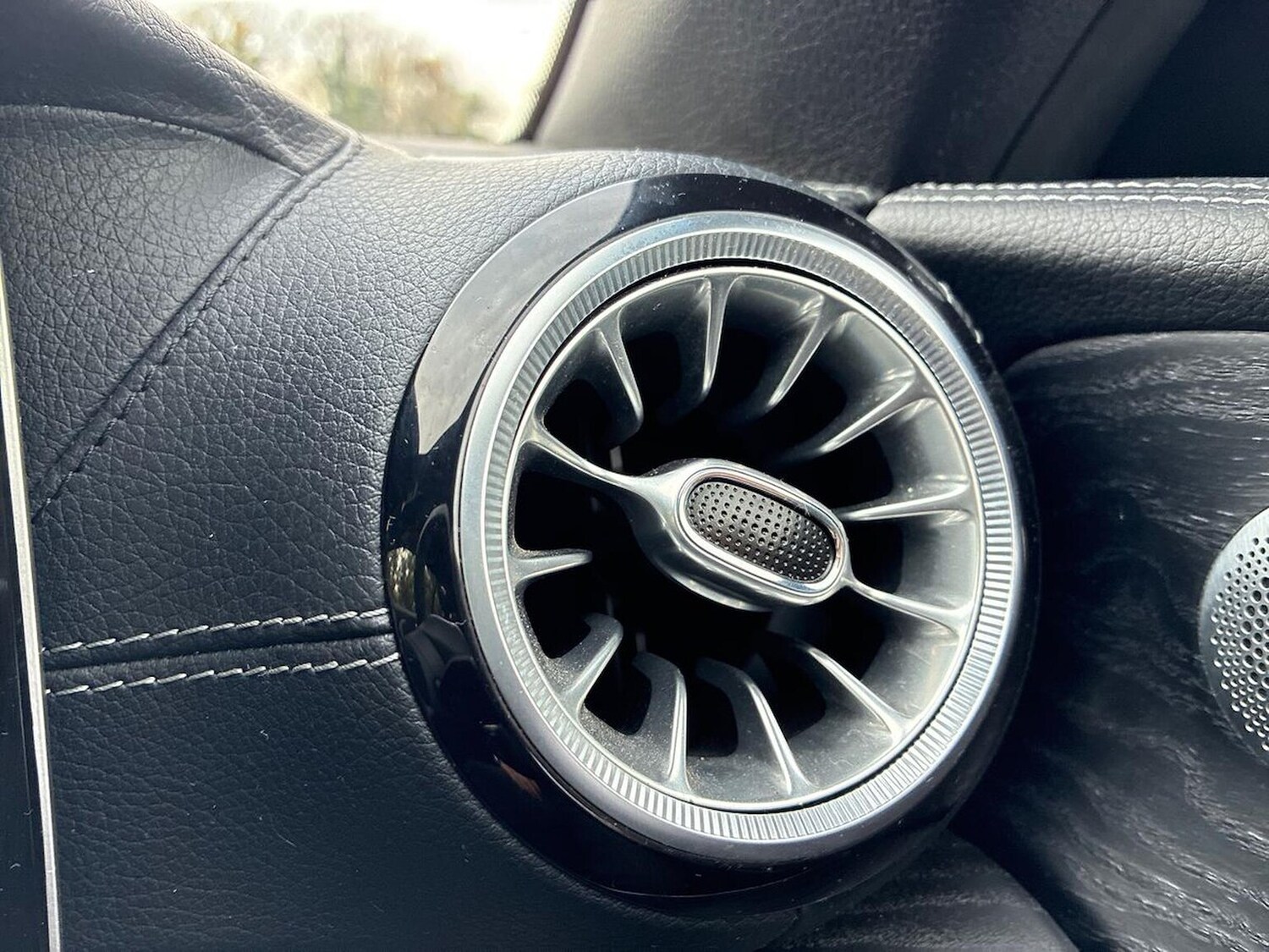 Used Mercedes-Benz E Class 2019 for sale - 76490565: Photo 40