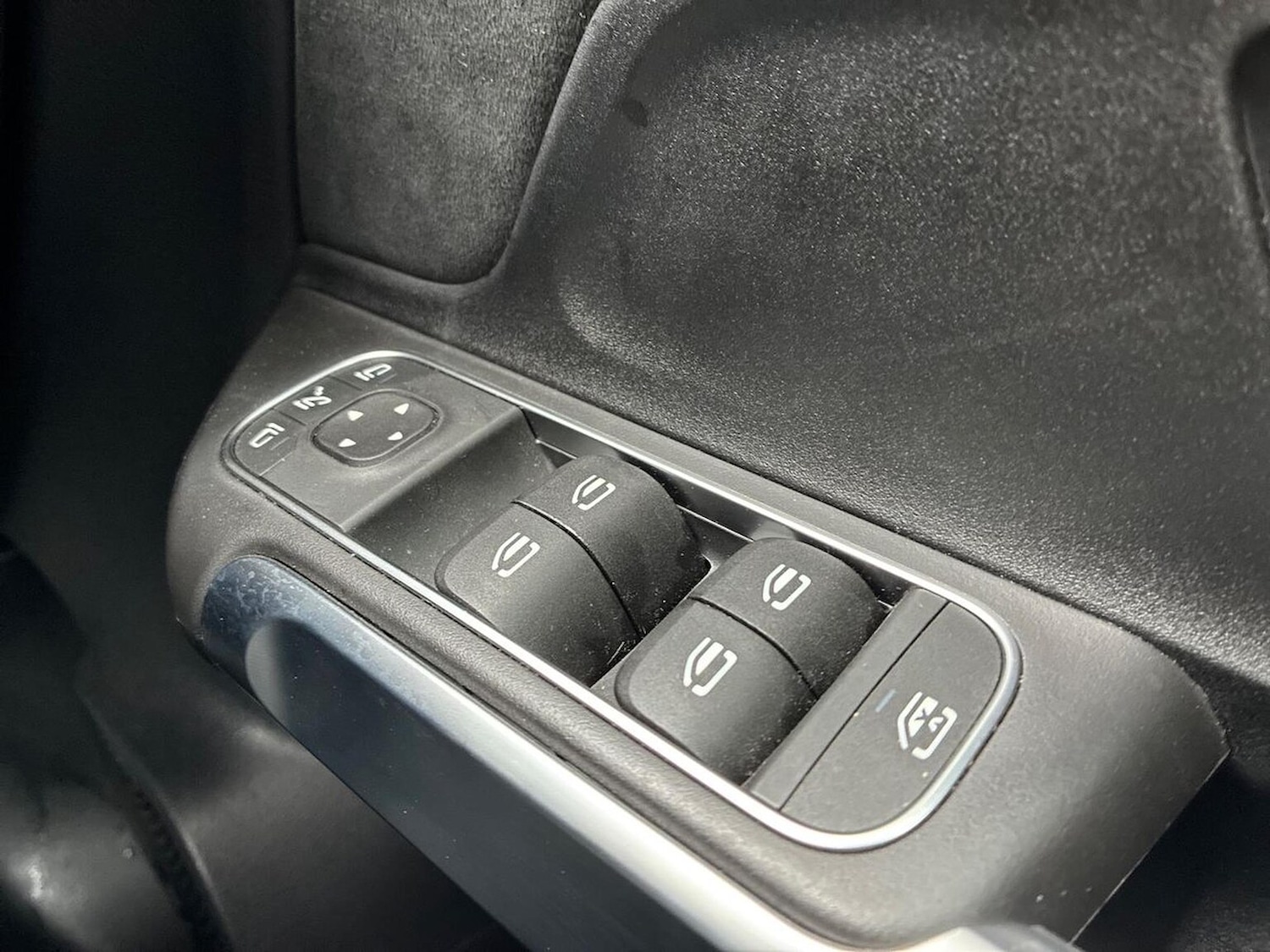 Used Mercedes-Benz GLB 2024 for sale - 76947011: Photo 21