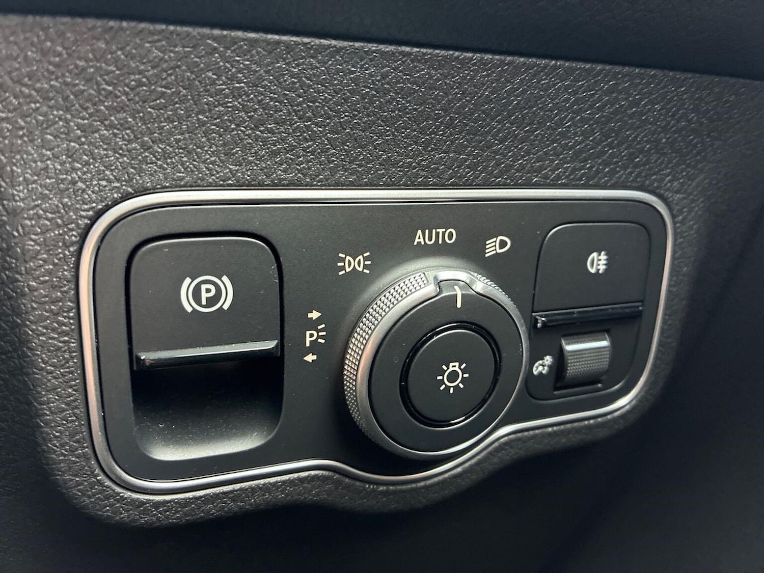 Used Mercedes-Benz GLB 2024 for sale - 76947011: Photo 22