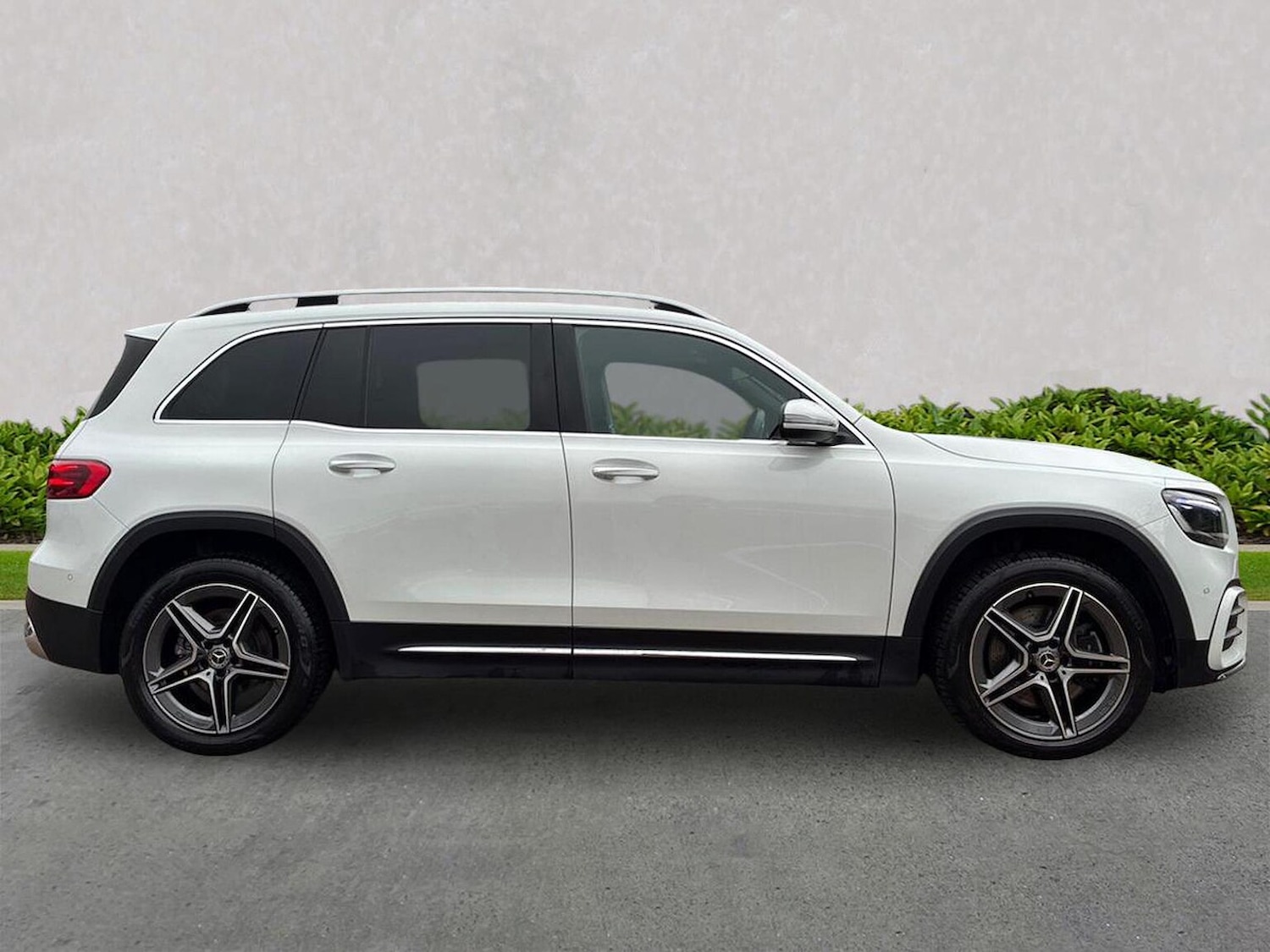 Used Mercedes-Benz GLB 2024 for sale - 76947011: Photo 3