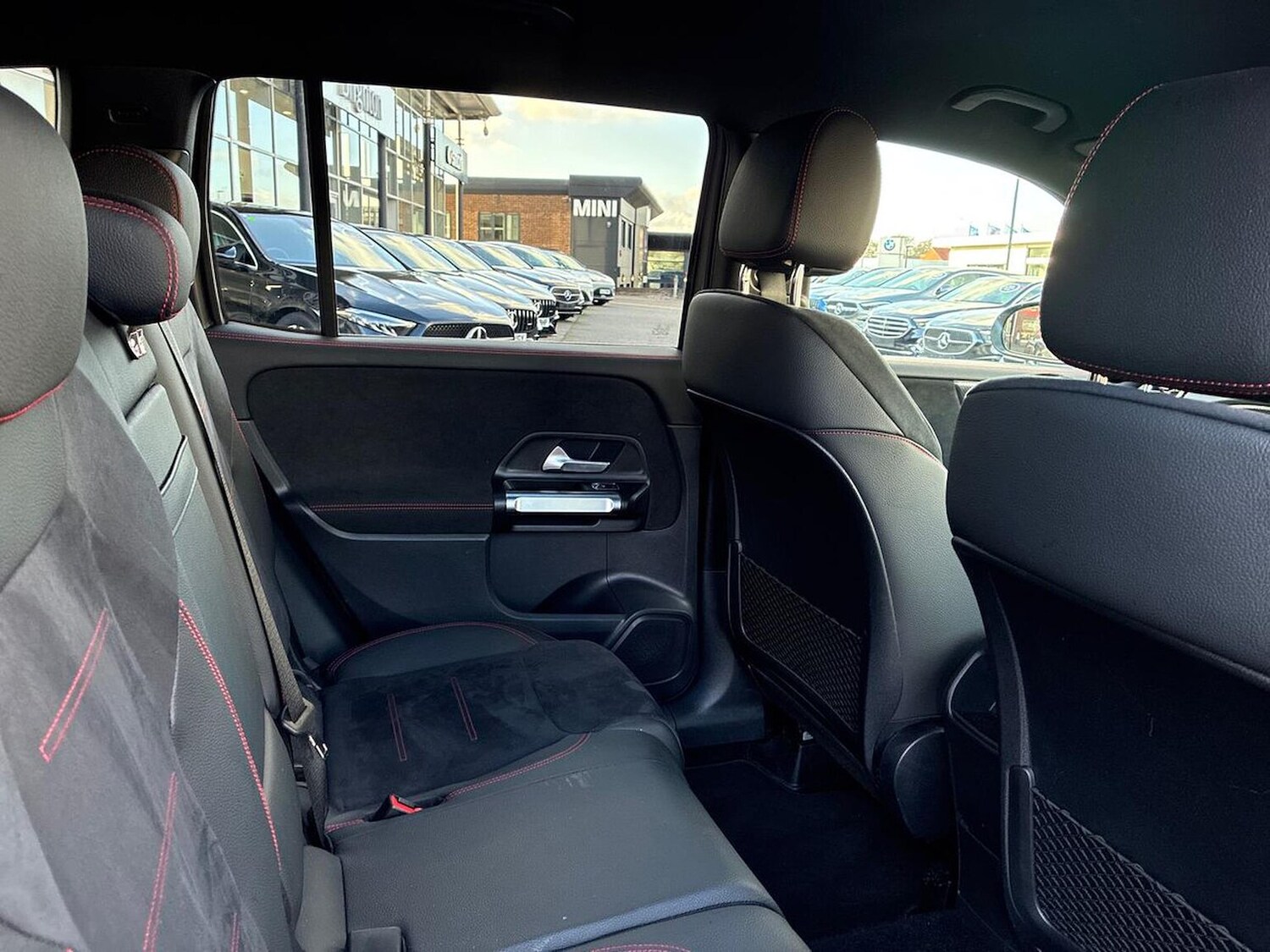 Used Mercedes-Benz GLB 2024 for sale - 76357863: Photo 17