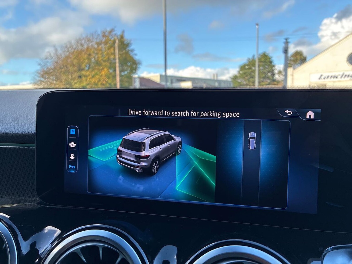 Used Mercedes-Benz GLB 2024 for sale - 76357863: Photo 2