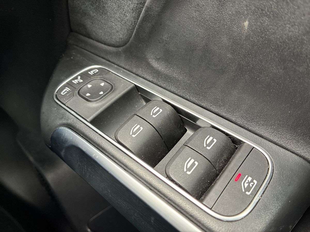 Used Mercedes-Benz GLB 2024 for sale - 78053599: Photo 21