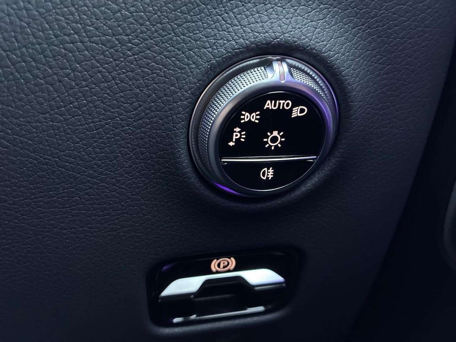 Used Mercedes-Benz GLC 2023 for sale - 77845334: Photo 22