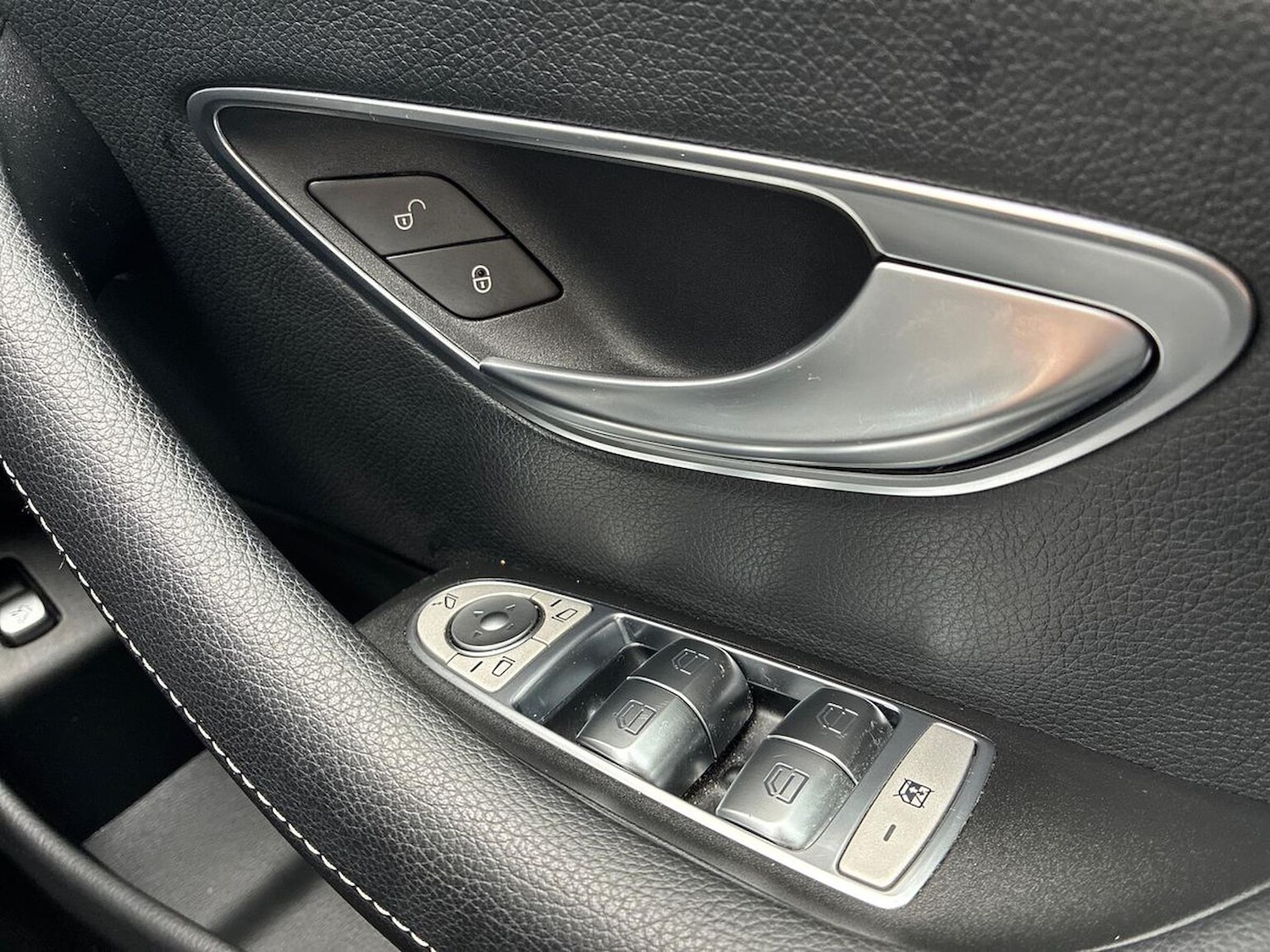 Used Mercedes-Benz E-Class 2023 for sale - 76149421: Photo 21
