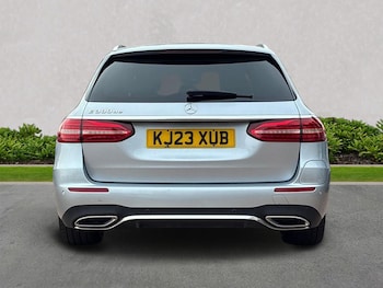 Used Mercedes-Benz E-Class 2023 for sale - 76149421: Photo 4