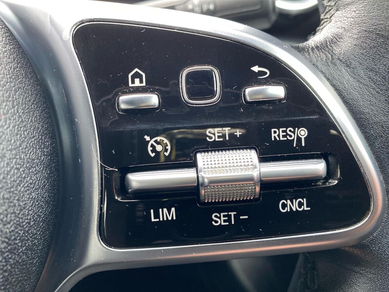 Used Mercedes-Benz A-Class 2018 for sale - 76531416: Photo 27