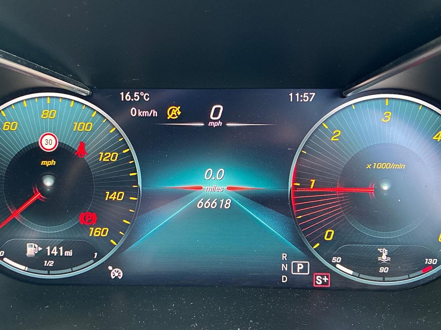 Used Mercedes-Benz GLC 2019 for sale - 76506128: Photo 11