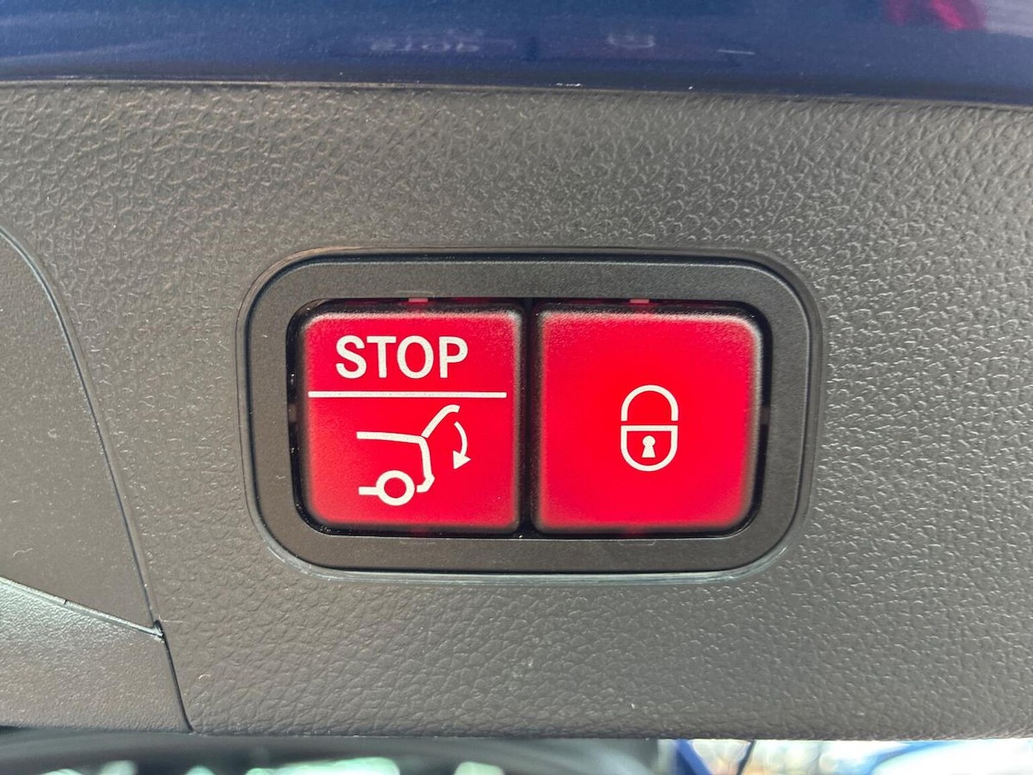 Used Mercedes-Benz GLC 2019 for sale - 76506128: Photo 2