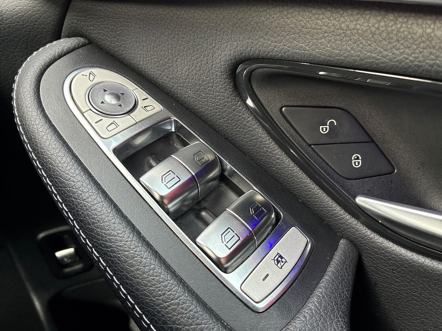 Used Mercedes-Benz GLC 2019 for sale - 76506128: Photo 22