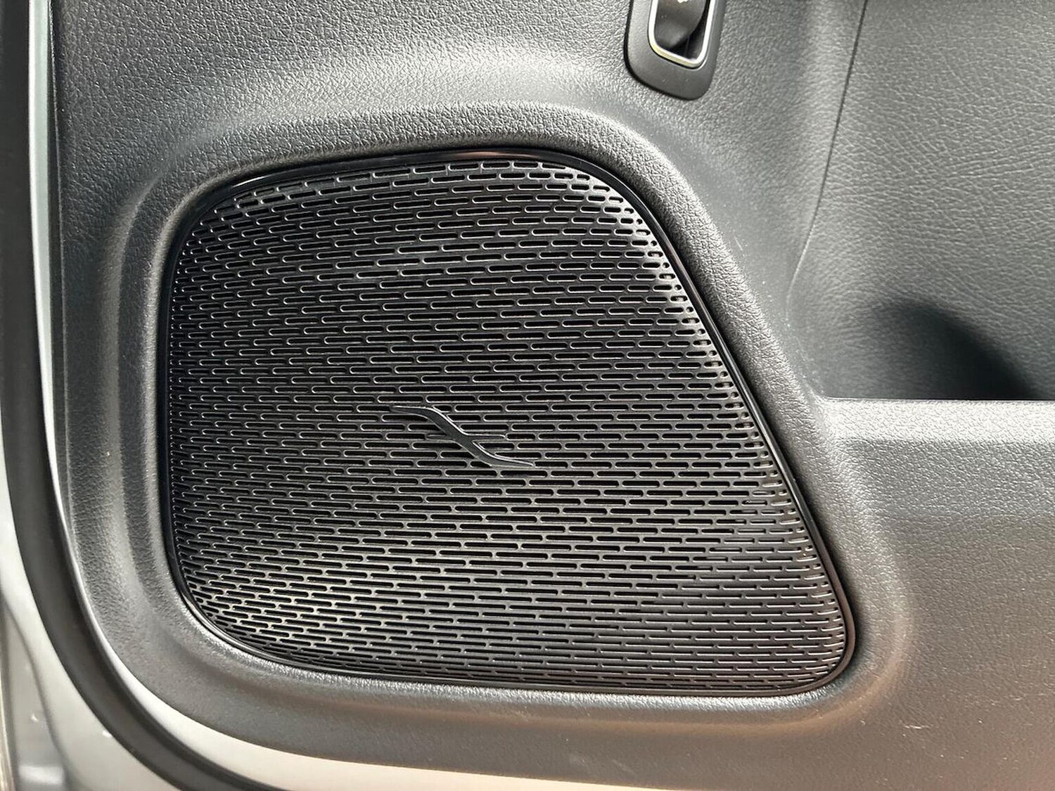 Used Mercedes-Benz GLB 2024 for sale - 76335112: Photo 32