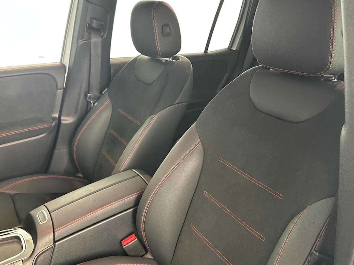 Used Mercedes-Benz GLB 2024 for sale - 76335112: Photo 7