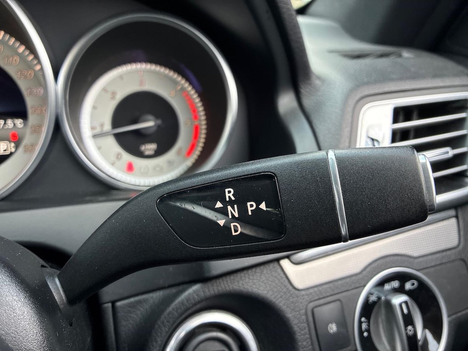 Used Mercedes-Benz E Class 2017 for sale - 76310100: Photo 30