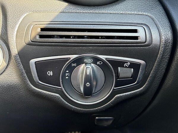 Used Mercedes-Benz GLC 2019 for sale - 76231695: Photo 23
