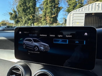 Used Mercedes-Benz GLC 2019 for sale - 76231695: Photo 2