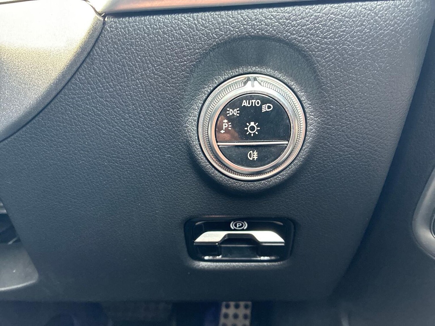 Used Mercedes-Benz C Class 2023 for sale - 76536602: Photo 23