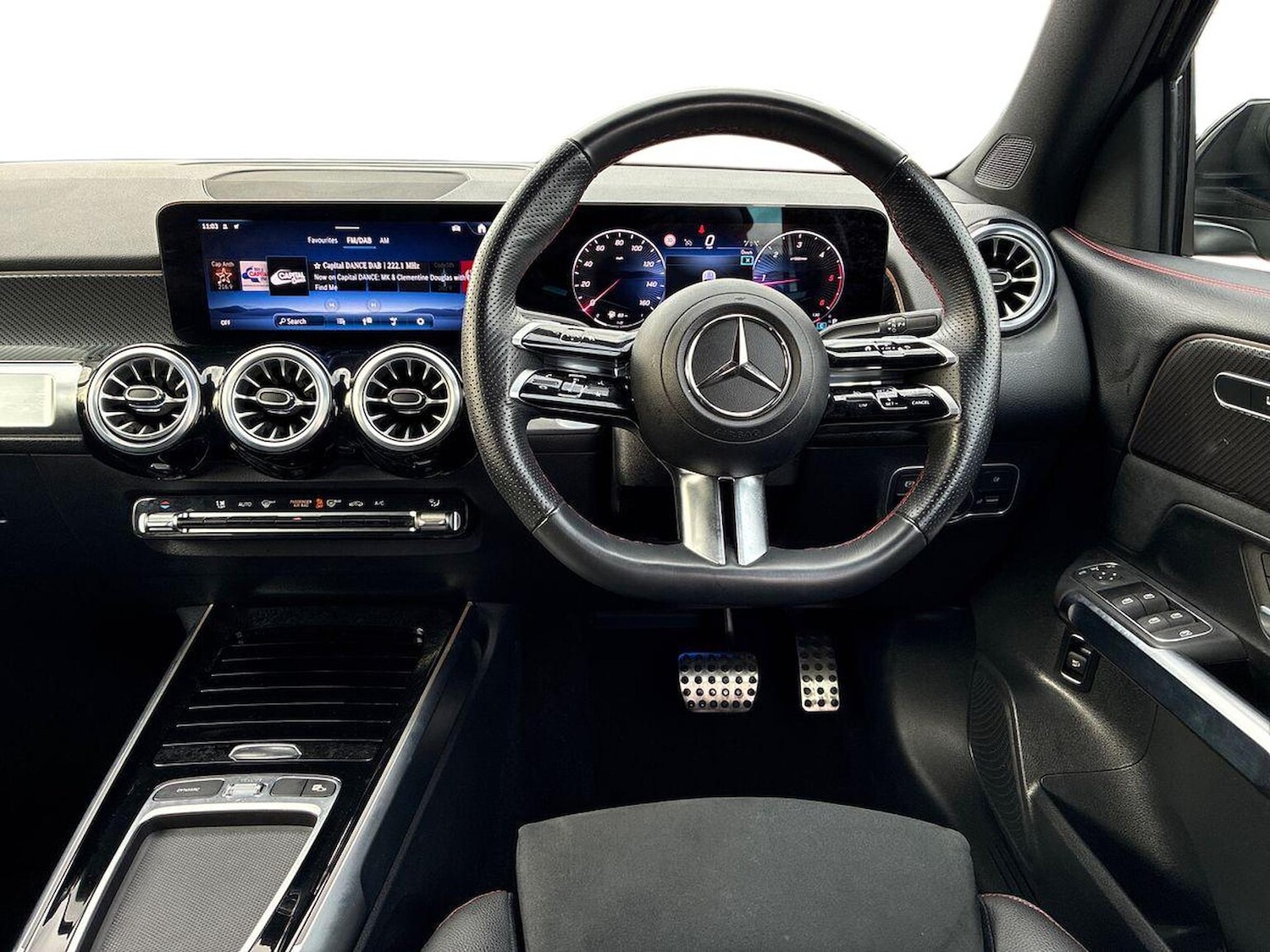 Used Mercedes-Benz GLB 2024 for sale - 77011935: Photo 11