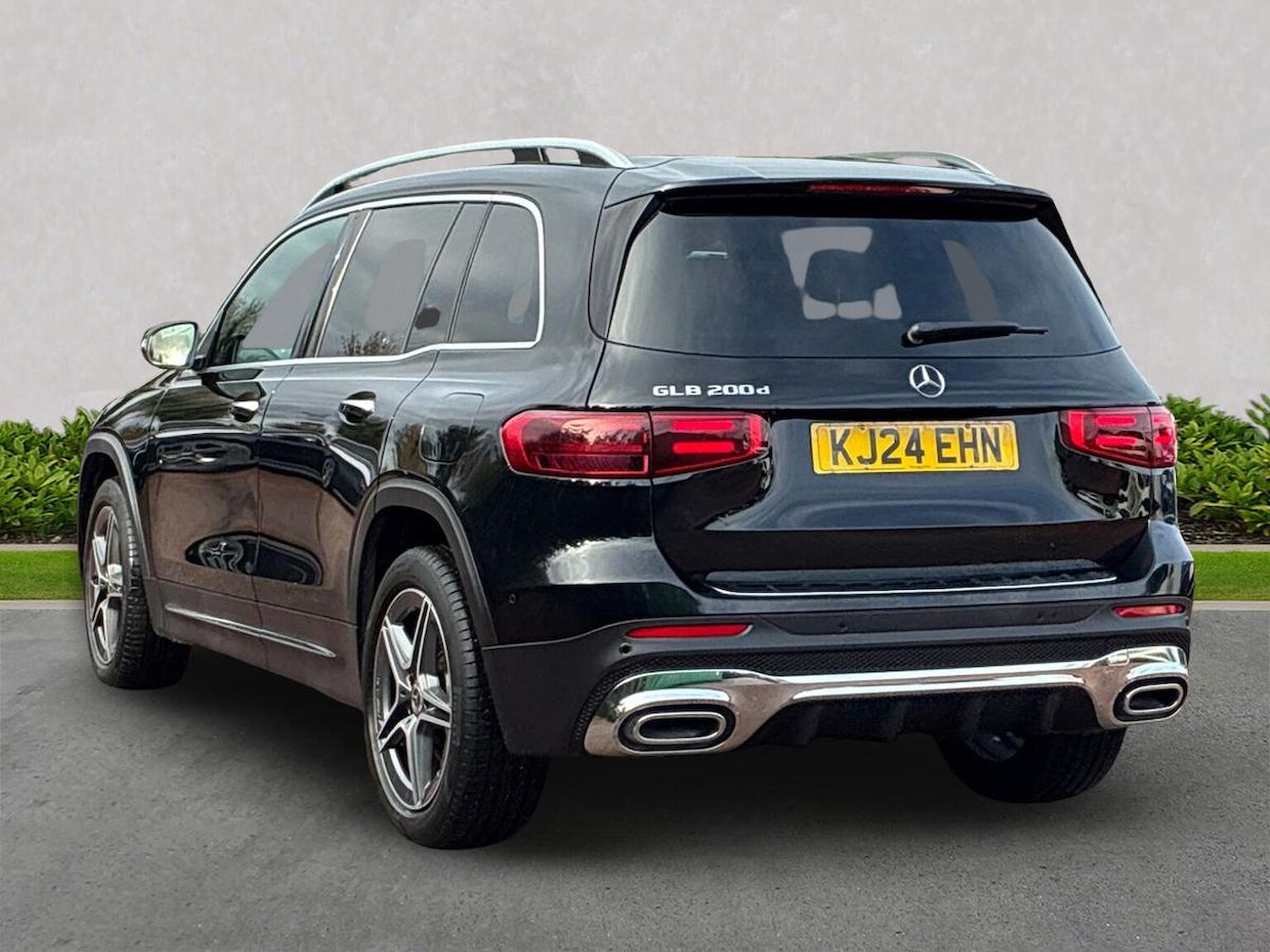 Used Mercedes-Benz GLB 2024 for sale - 77011935: Photo 2