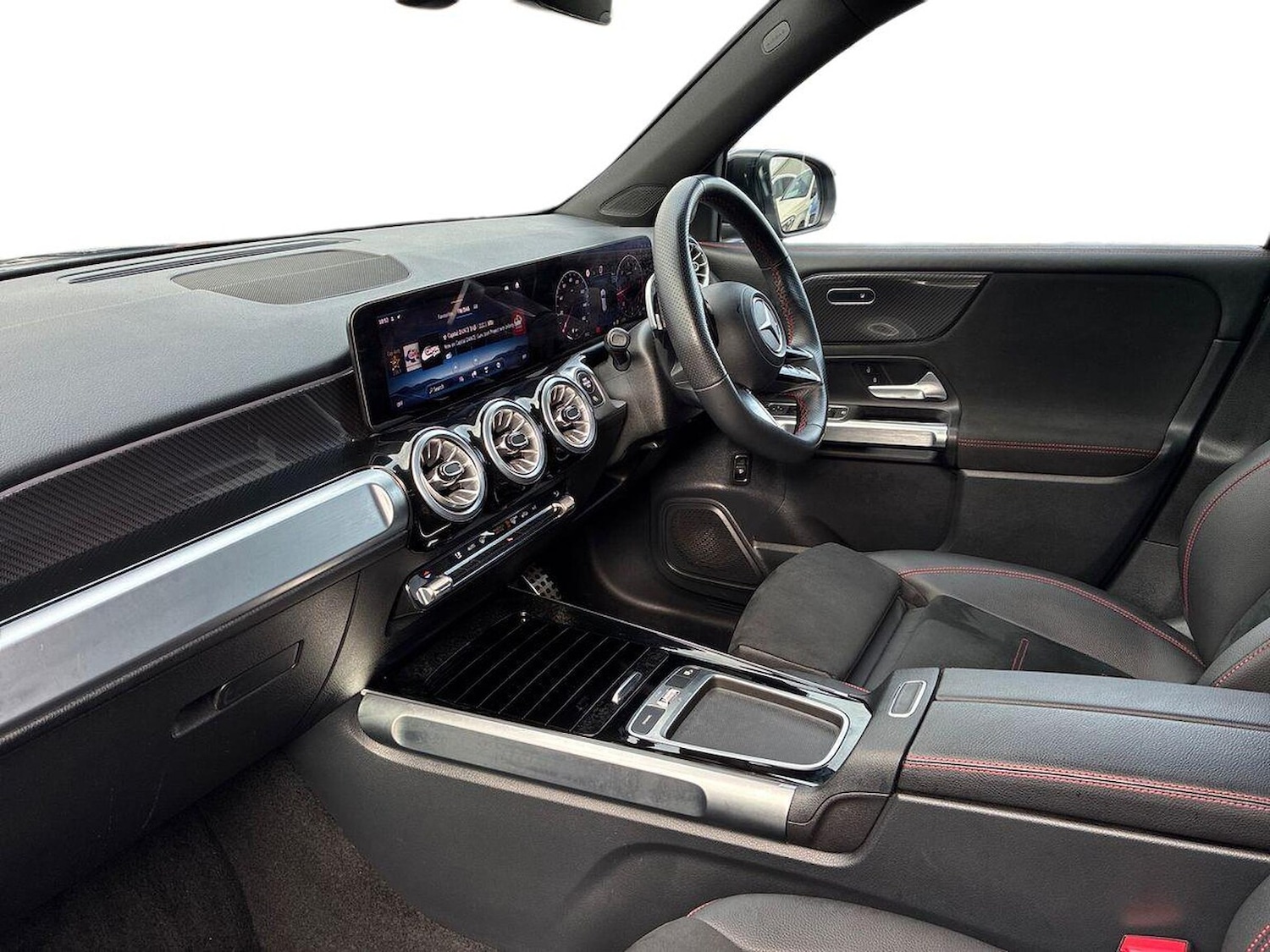 Used Mercedes-Benz GLB 2024 for sale - 77011935: Photo 9