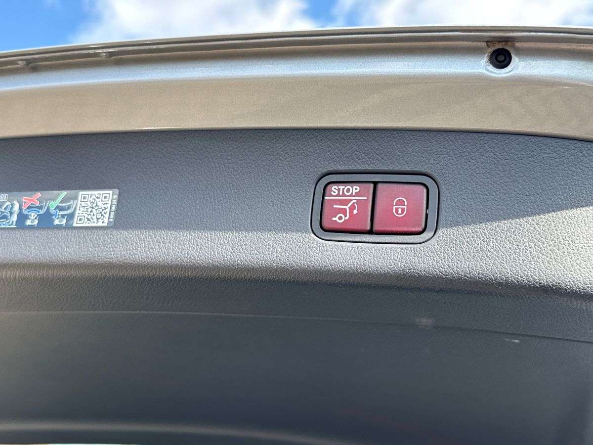 Used Mercedes-Benz GLC 2023 for sale - 78122796: Photo 39