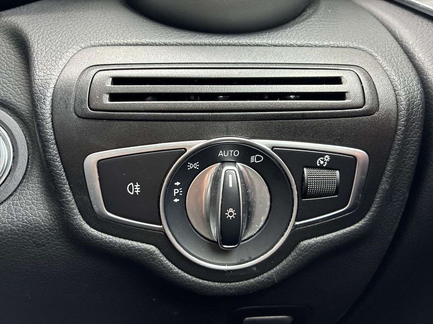 Used Mercedes-Benz GLC 2021 for sale - 77707434: Photo 22