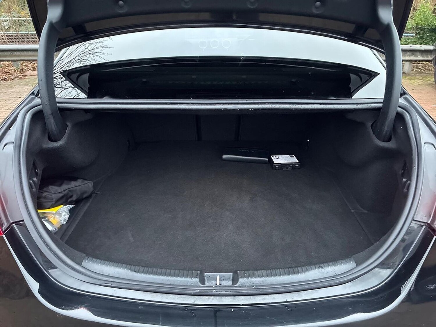 Used Mercedes-Benz C Class 2024 for sale - 76864030: Photo 17