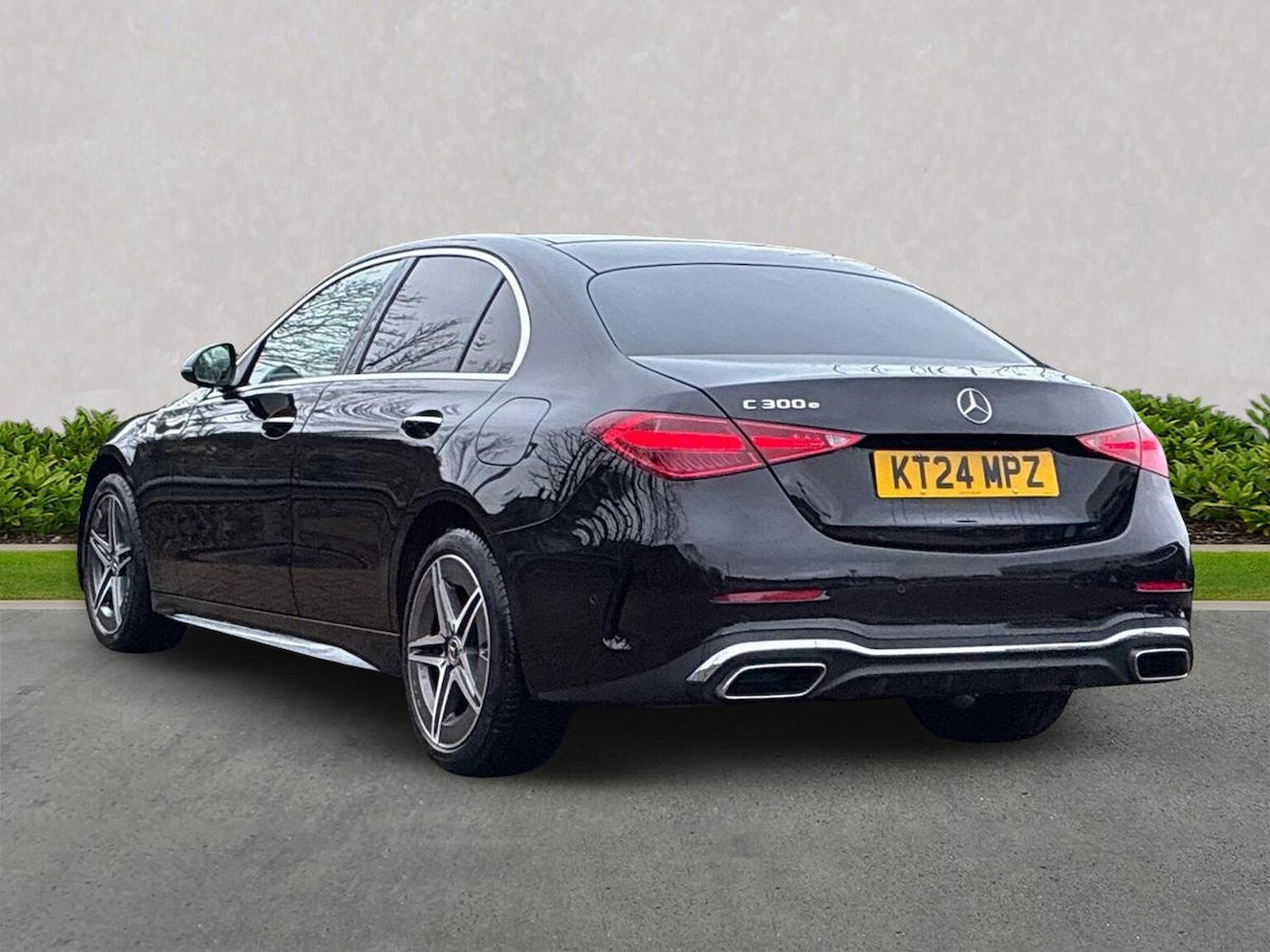 Used Mercedes-Benz C Class 2024 for sale - 76864030: Photo 2