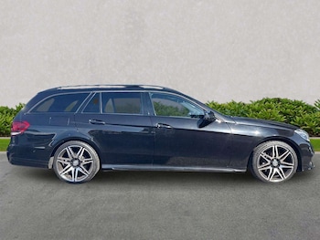 Used Mercedes-Benz E Class 2015 for sale - 79081668: Photo