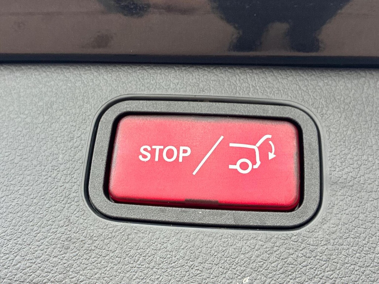 Used Mercedes-Benz C Class 2024 for sale - 76547625: Photo 40