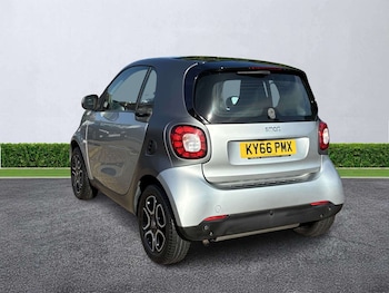 Used smart fortwo 2016 for sale - 78640553: Photo