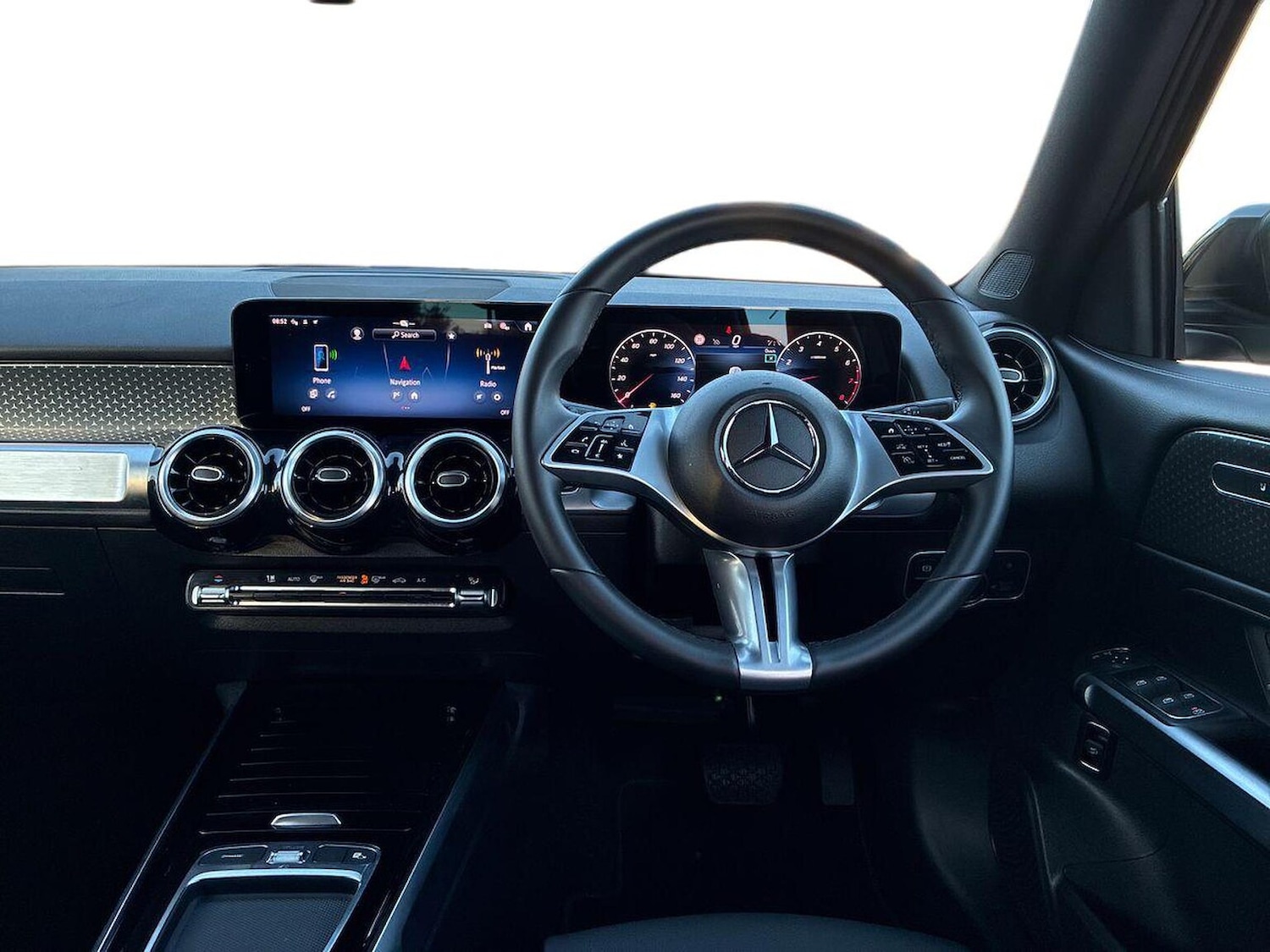 Used Mercedes-Benz GLB 2025 for sale - 76369168: Photo 9