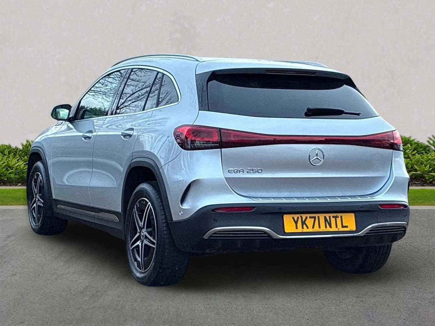 Used Mercedes-Benz EQA 2021 for sale - 77662555: Photo 2