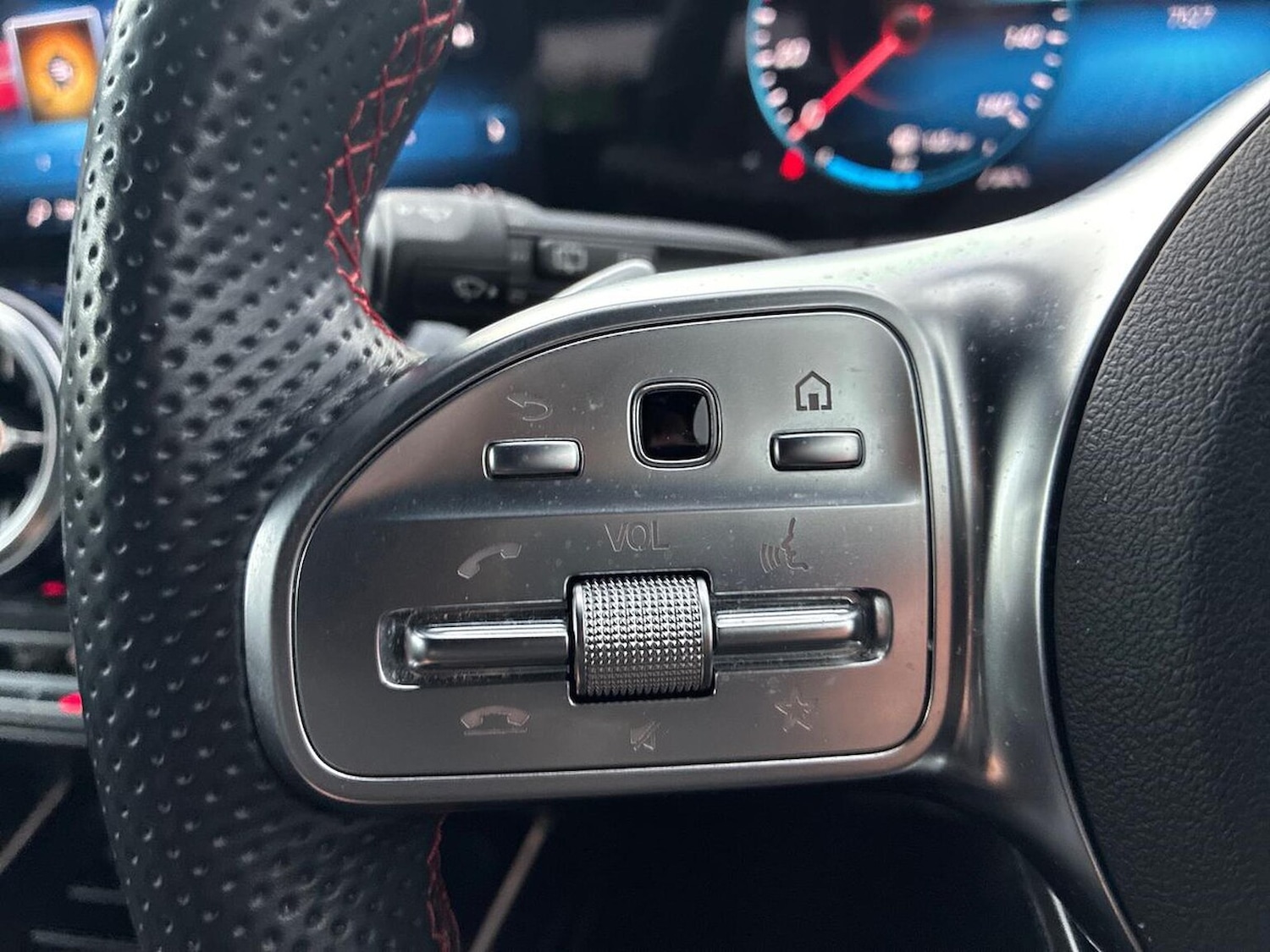 Used Mercedes-Benz GLA 2023 for sale - 76464649: Photo 27