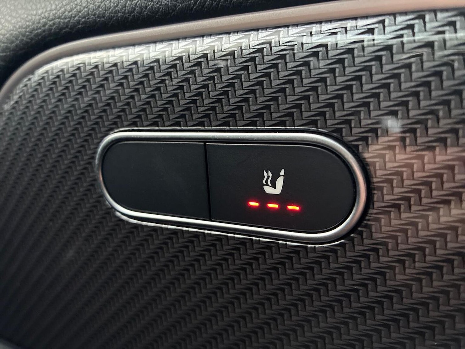 Used Mercedes-Benz GLA 2023 for sale - 76464649: Photo 31