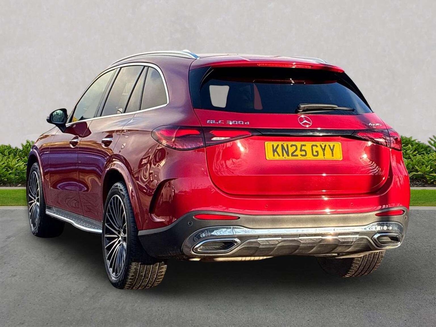 Used Mercedes-Benz GLC 2025 for sale - 77662531: Photo 2