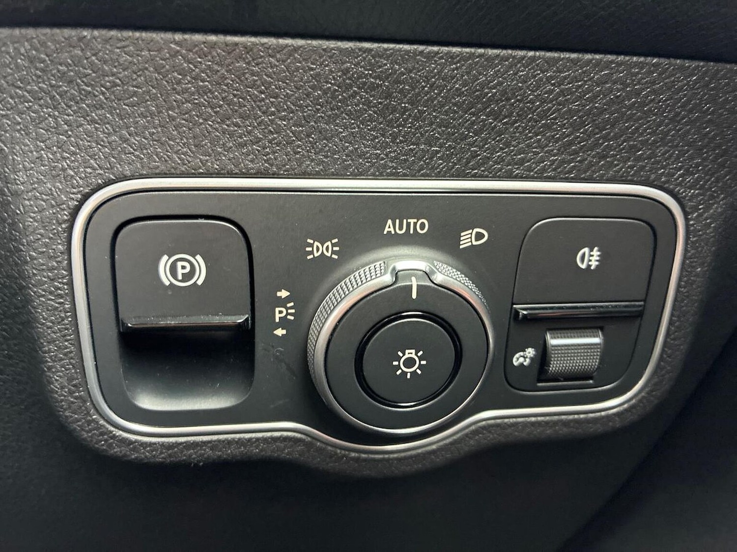 Used Mercedes-Benz GLB 2024 for sale - 76490571: Photo 22