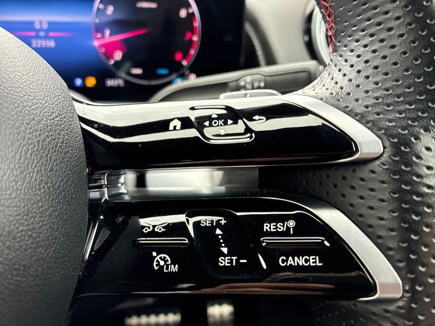 Used Mercedes-Benz GLB 2024 for sale - 76490571: Photo 27